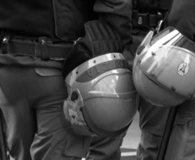 Lecce beffato dalla Virtus nel finale, ma la violenza è già protagonista